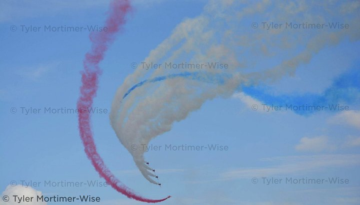 Red Arrows Twisting (Digital Photo) product image (1)
