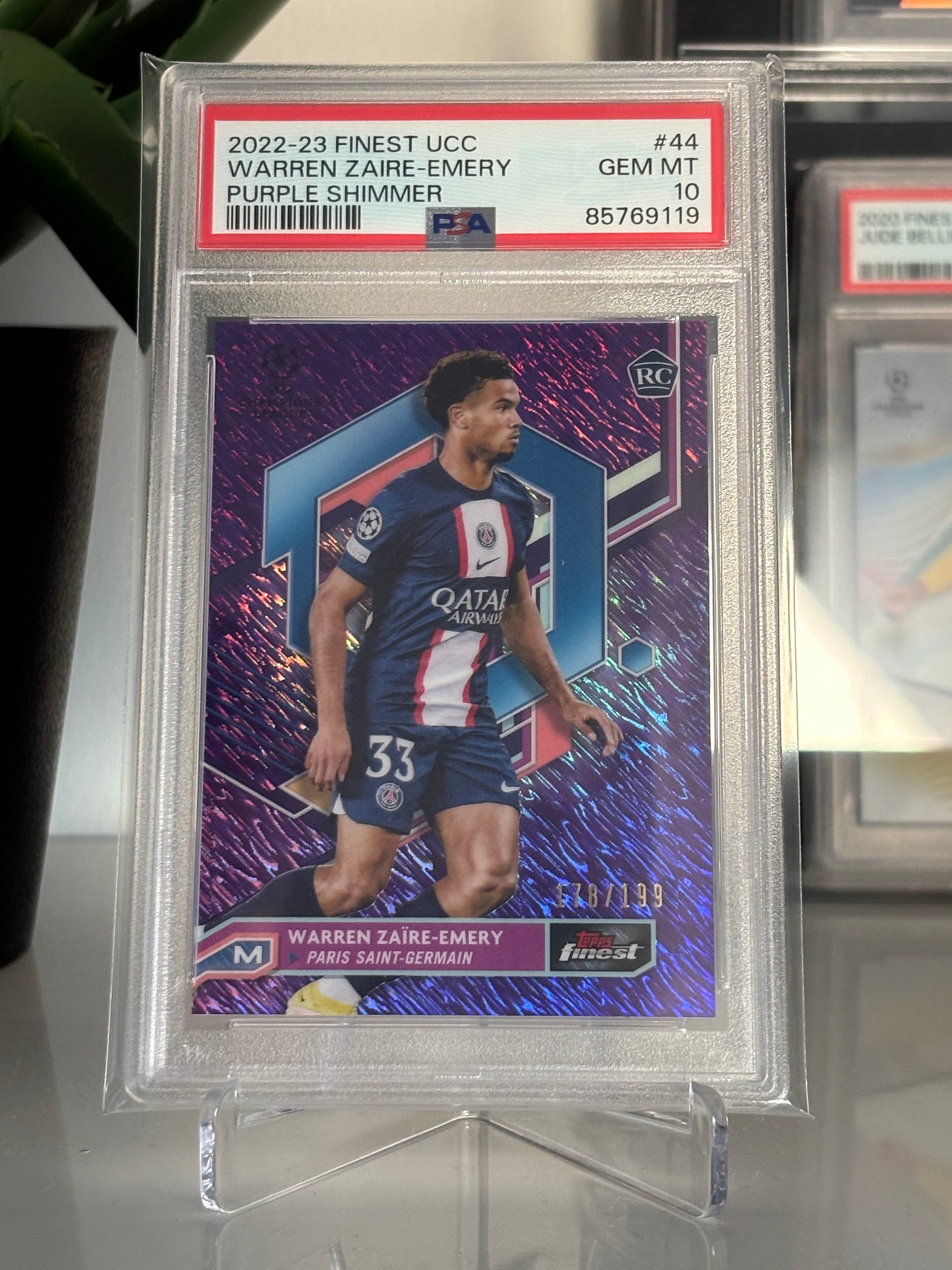 Warren Zaïre-Emery 2022-23 Topps Finest UCC Purple Shimmer /199 PSA 10 product image (3)