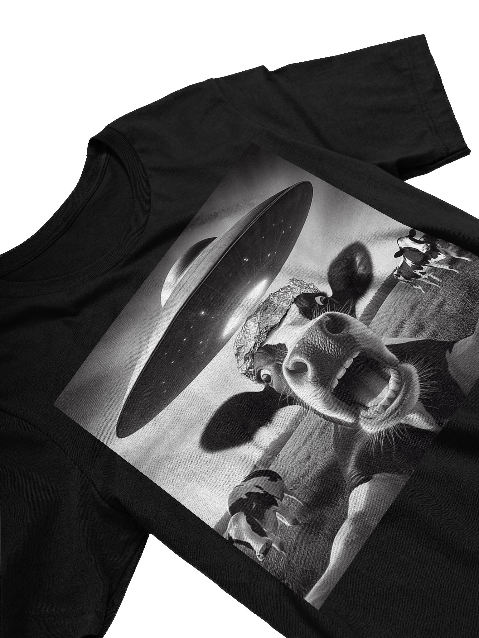 Funny Cow Abduction By UFO Selfie Hilarious Alien Unisex T-Shirt product image (3)