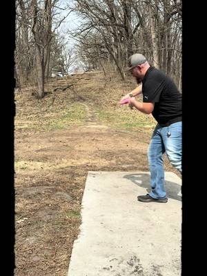 Narrow uphill shots are not my friend… yet. Scramble game has gotten way better because of that! #CornfedDG🌽 #ThrowYourPassion #discgolf #Iowa #progress 