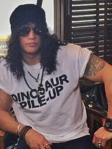 DINOSAUR PILE-UP TEE product image (2)