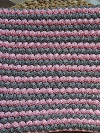 Bobble stitch blanket product image (1)
