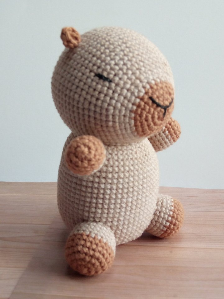 Patrón de tejido Capibara amigurumi (en español) product image (1)