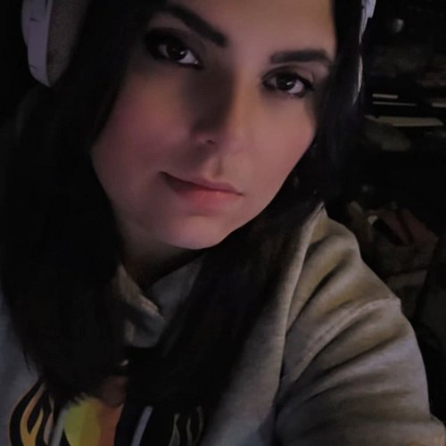 Cut my hair because I  was getting migraines.  Also wanted to show off my free Trophy Club hoodie I won in Aimfix's stream! ♡...