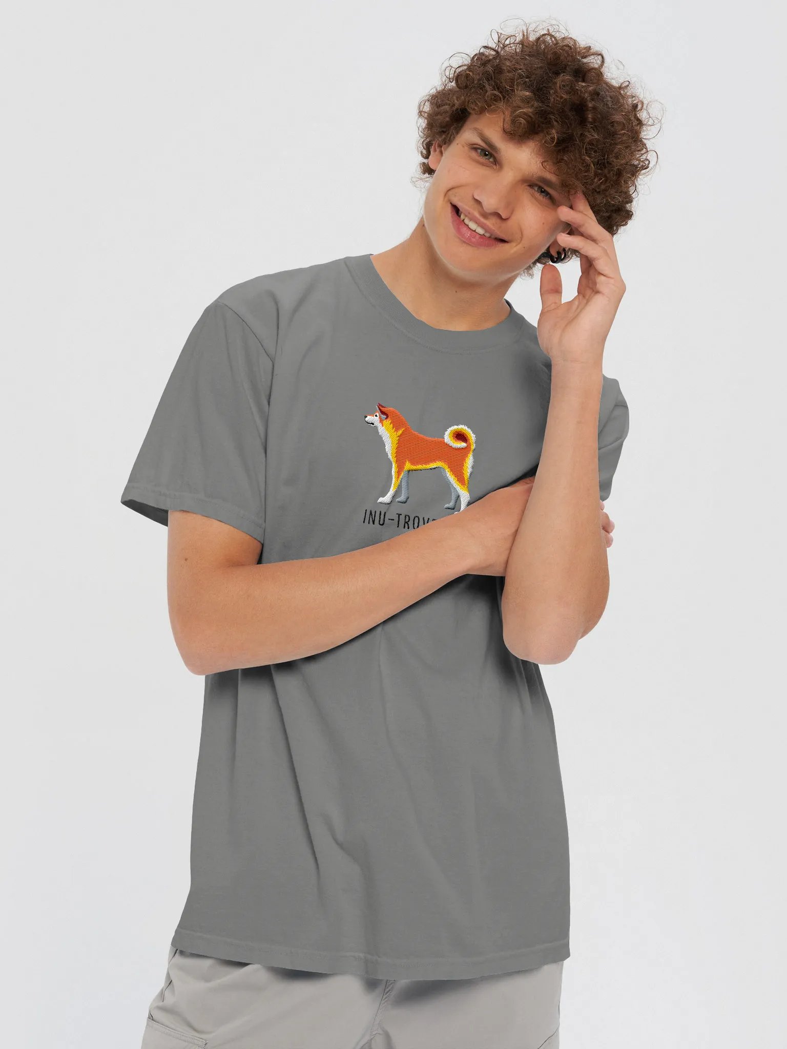 Inu-Trovert T-Shirt(Embroidered) of a Japanese Akita product image (2)