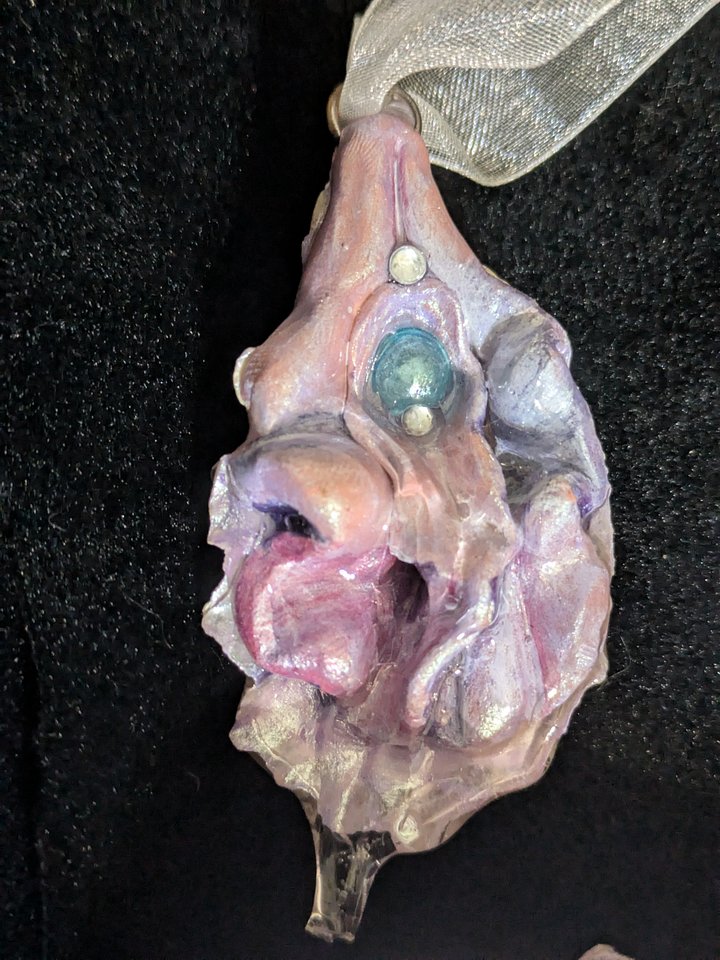 Aphrodite Mer-vulva Ornament product image (1)