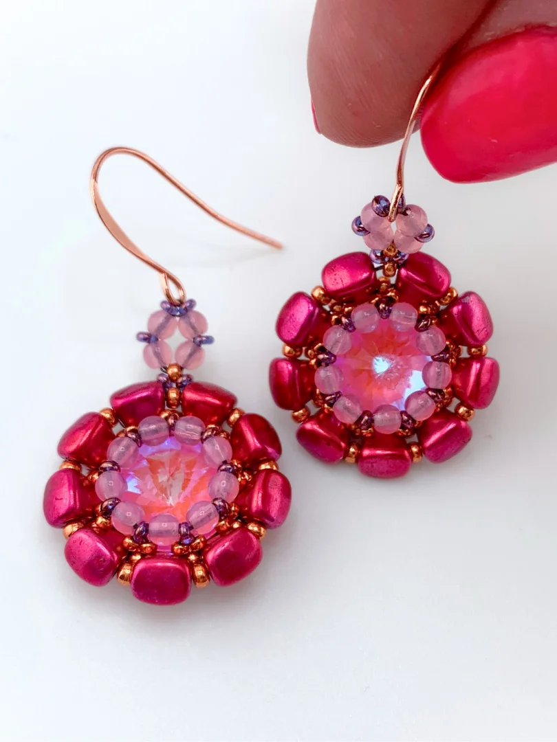 Nib-Bit Blossom Crystal Beaded Earrings - Pink product image (4)