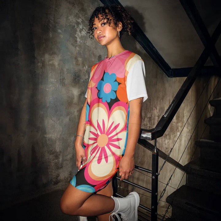 Retro Floral All-Over Print T-Shirt Dress product image (1)