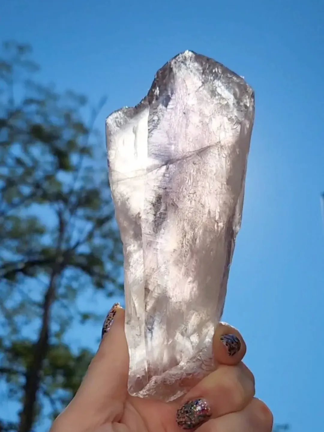 Laser amethyst crystal product image (3)