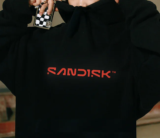 Hoodies & Sweatshirts