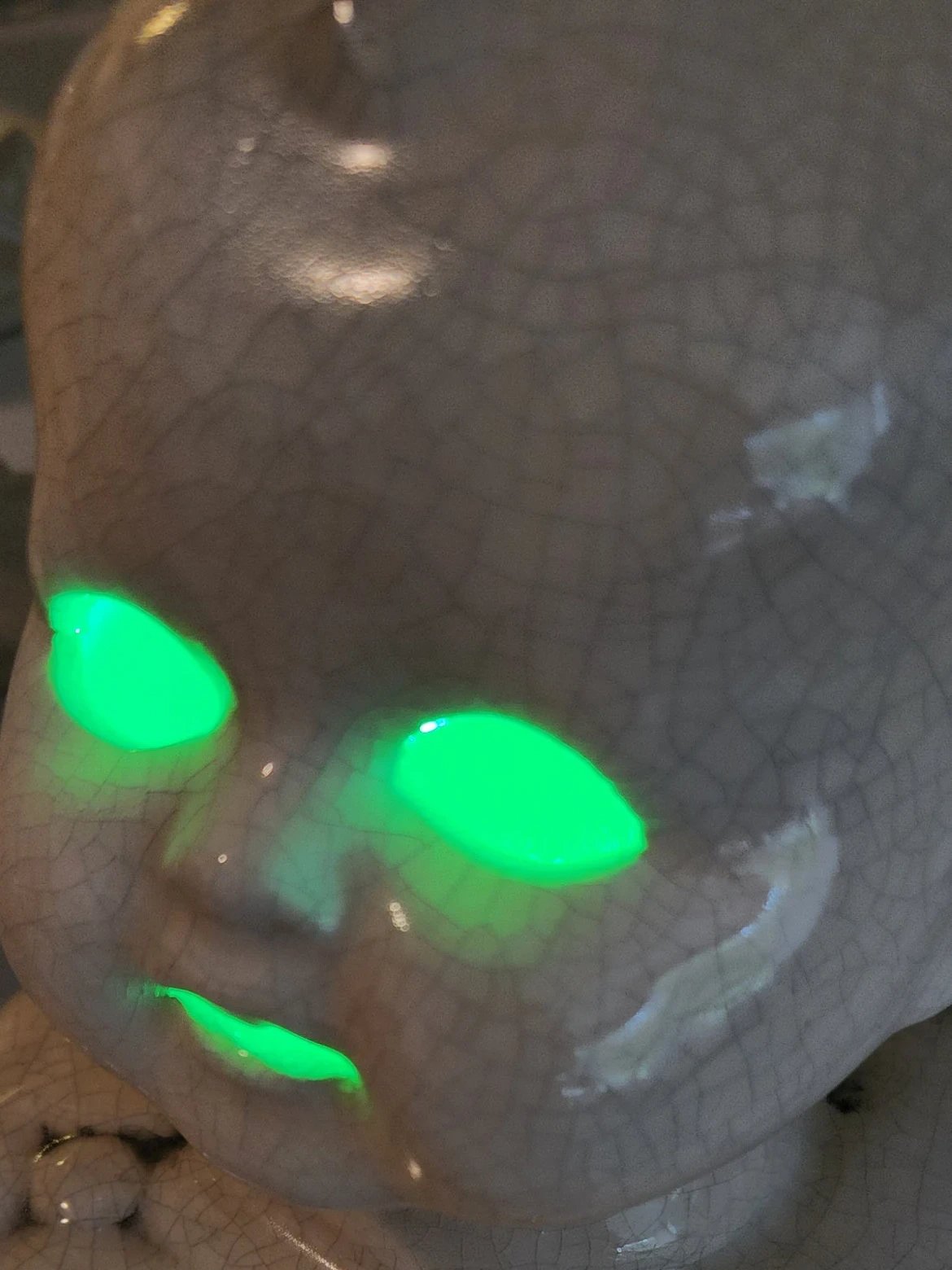 Creepy Doll Head Lamp "Braaaains" product image (8)