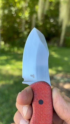 AriesEDC Tobico in AEB-L. And Sedona Jute Micarta.  Dropping on the Etsy Store at the end of this month. 

#edcfixedblade #kn...