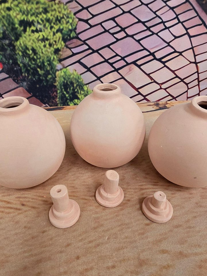 Terracotta Plant Olla Watering System: Orb Set of 3 product image (1)