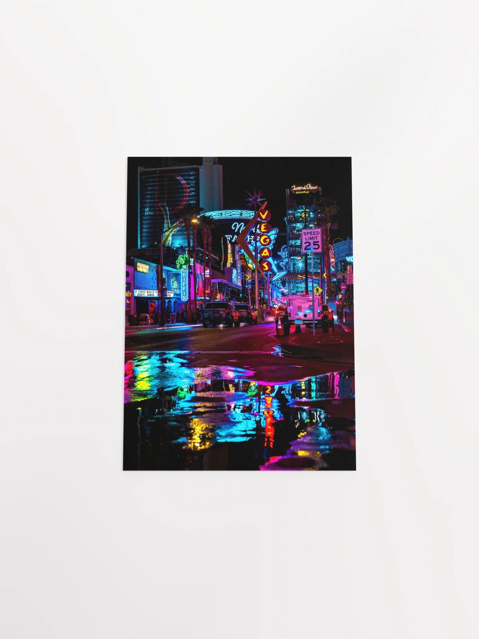 Neon night city: Las Vegas (synthwave/vaporwave/retrowave/cyberpunk) — aesthetic poster product image (9)