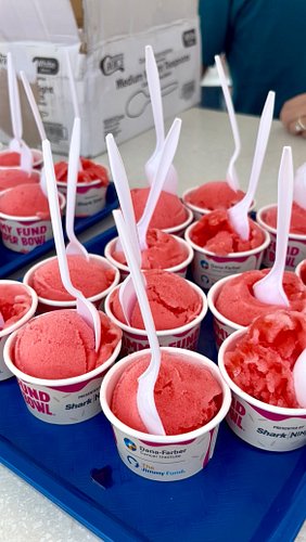Go check out New Englands largest ice cream festival today and tomorrow (June 3rd and 4th) @thejimmyfund 

The Scooper Bowl p...