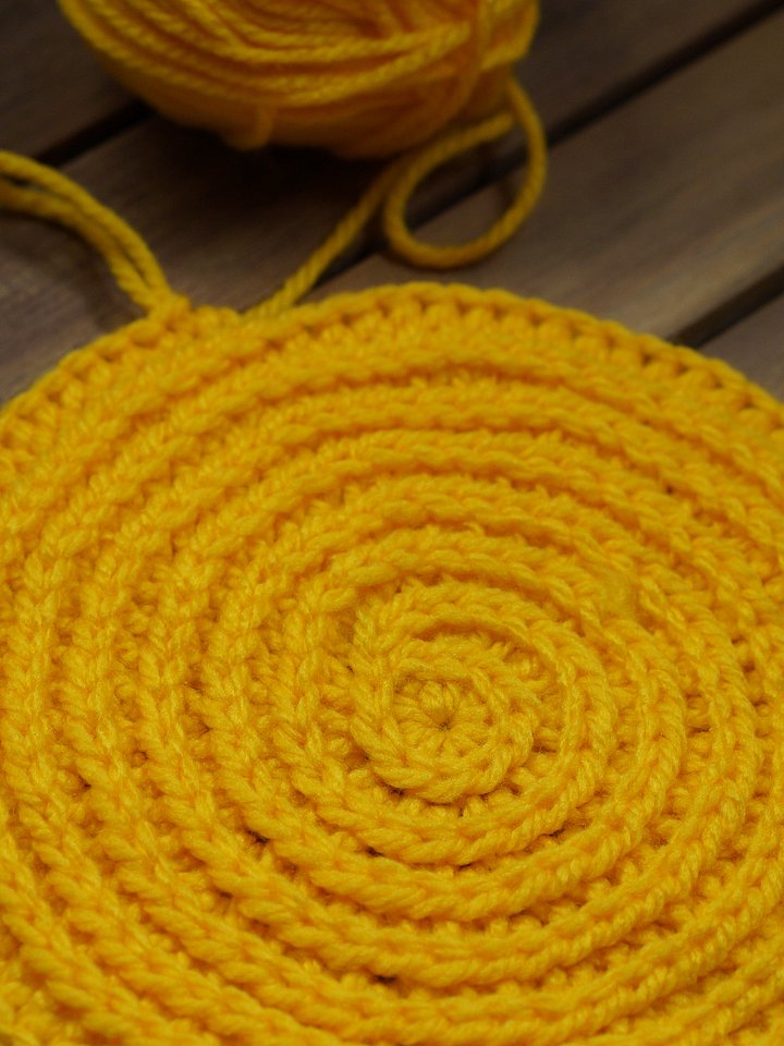 Knit stitch flat circle product image (2)