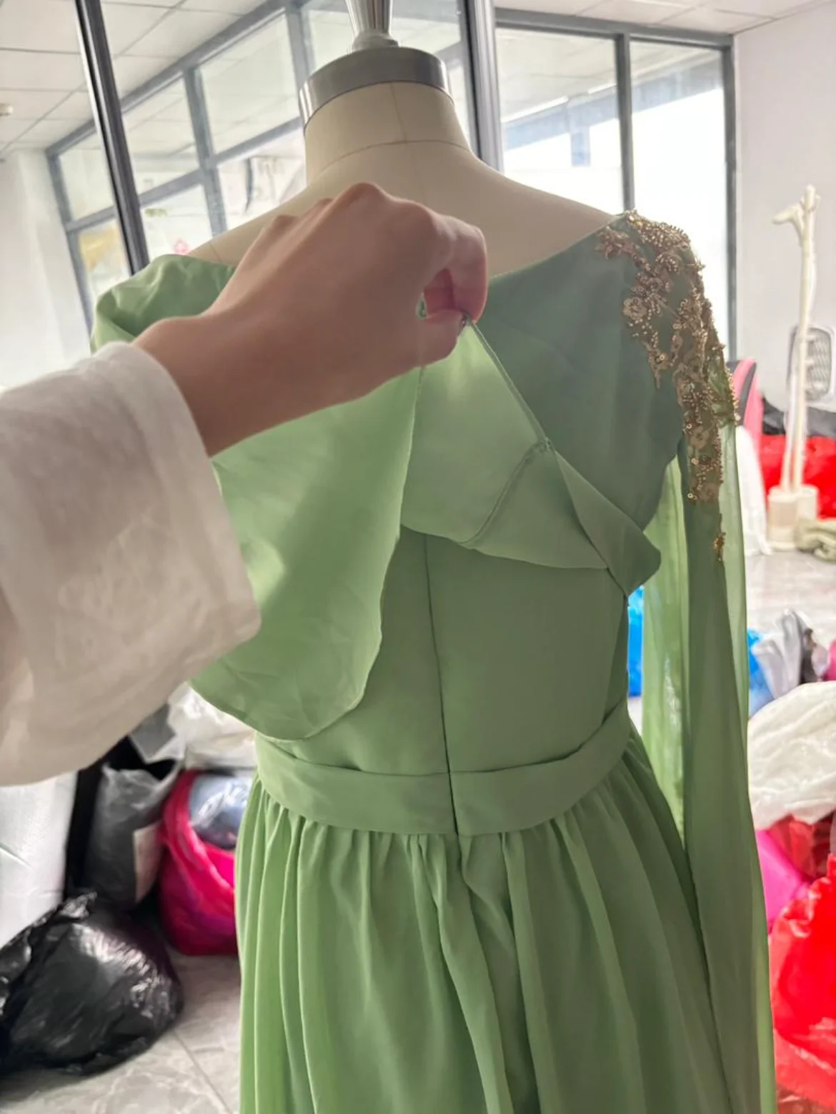Luxury dress product image (8)