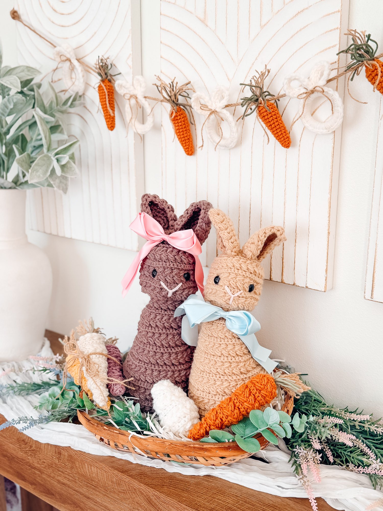 Carrots & Cottontails Crochet Garland & Napkin Rings product image (3)