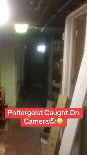 What would YOU do in this situation?👻

#reaction #paranormalpodcast #ghosts #ghoststories #paranormal
