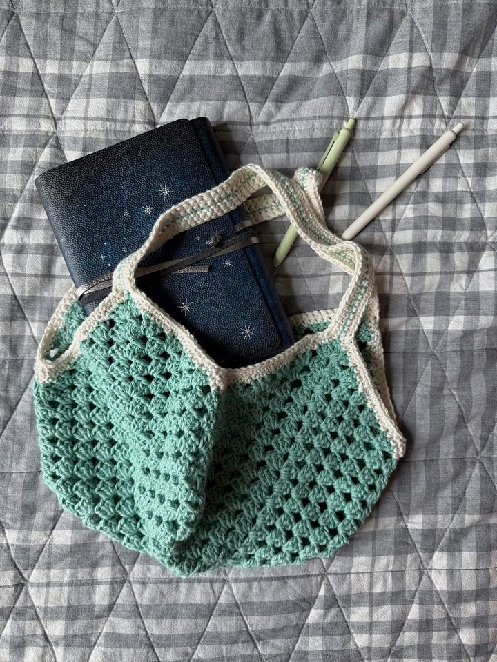 Crochet Granny Rocco Bag product image (1)
