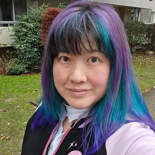 Hair is done! I love it! The teals tend to stick around in my hair forever sp the fade out will be fun too.

Thanks to @coiff...