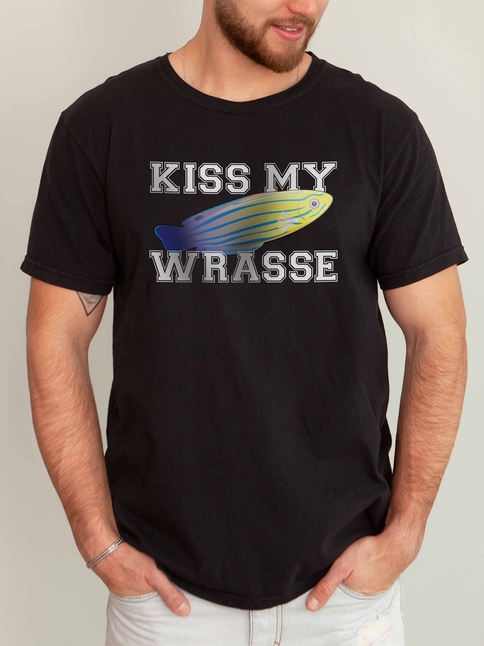 Kiss My Wrasse Femininus Wrasse Shirt – Funny Saltwater Reef Tank Aquarium Tee product image (2)