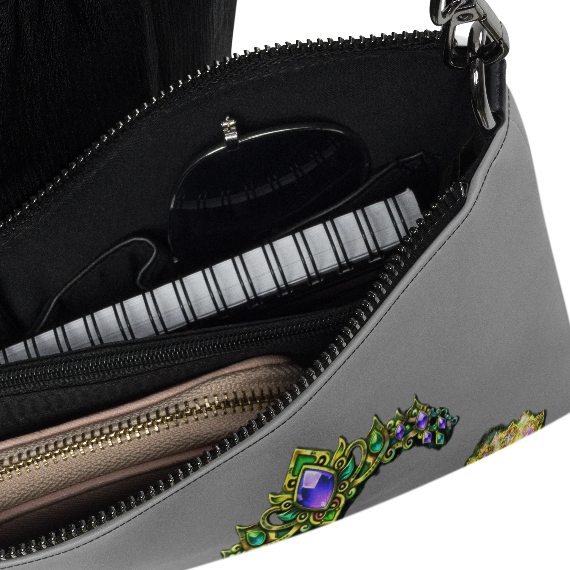 Kingdom Duchess Crossbody Bag product image (6)