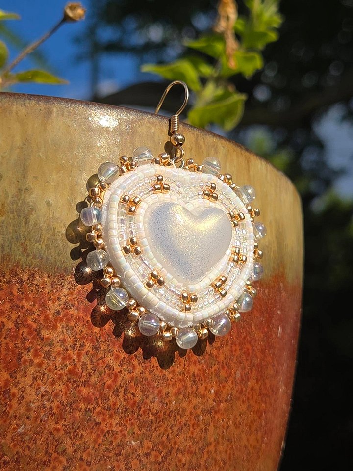 White & Gold Heart Earrings product image (1)