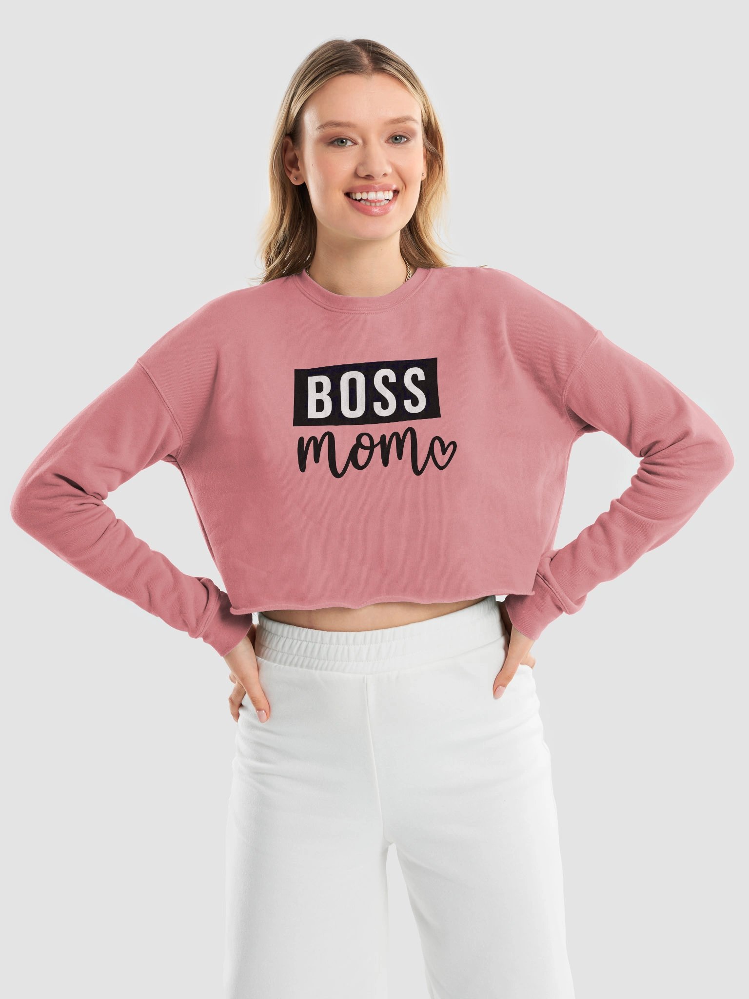 Boss Mom Crop Top – Chic Monochrome Design with Heart Script for Strong Moms product image (18)