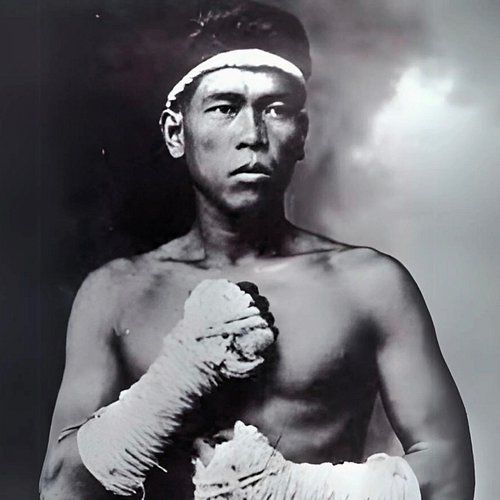 Every year on March 17th, Thailand celebrates Nai Khanom Tom Day to honor the legendary Father of Muay Thai and all the ancie...
