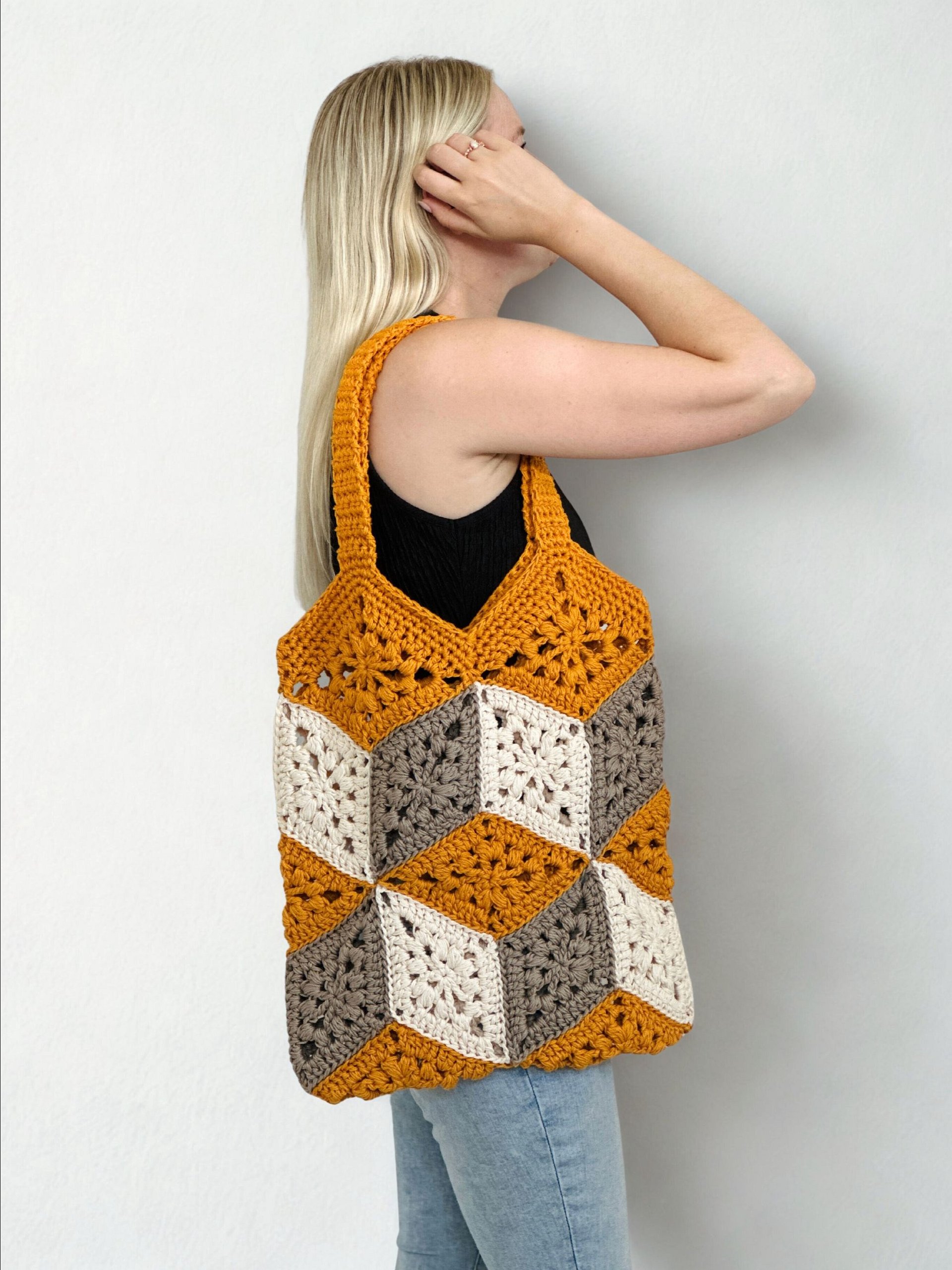 3D Cube Bag product image (1)