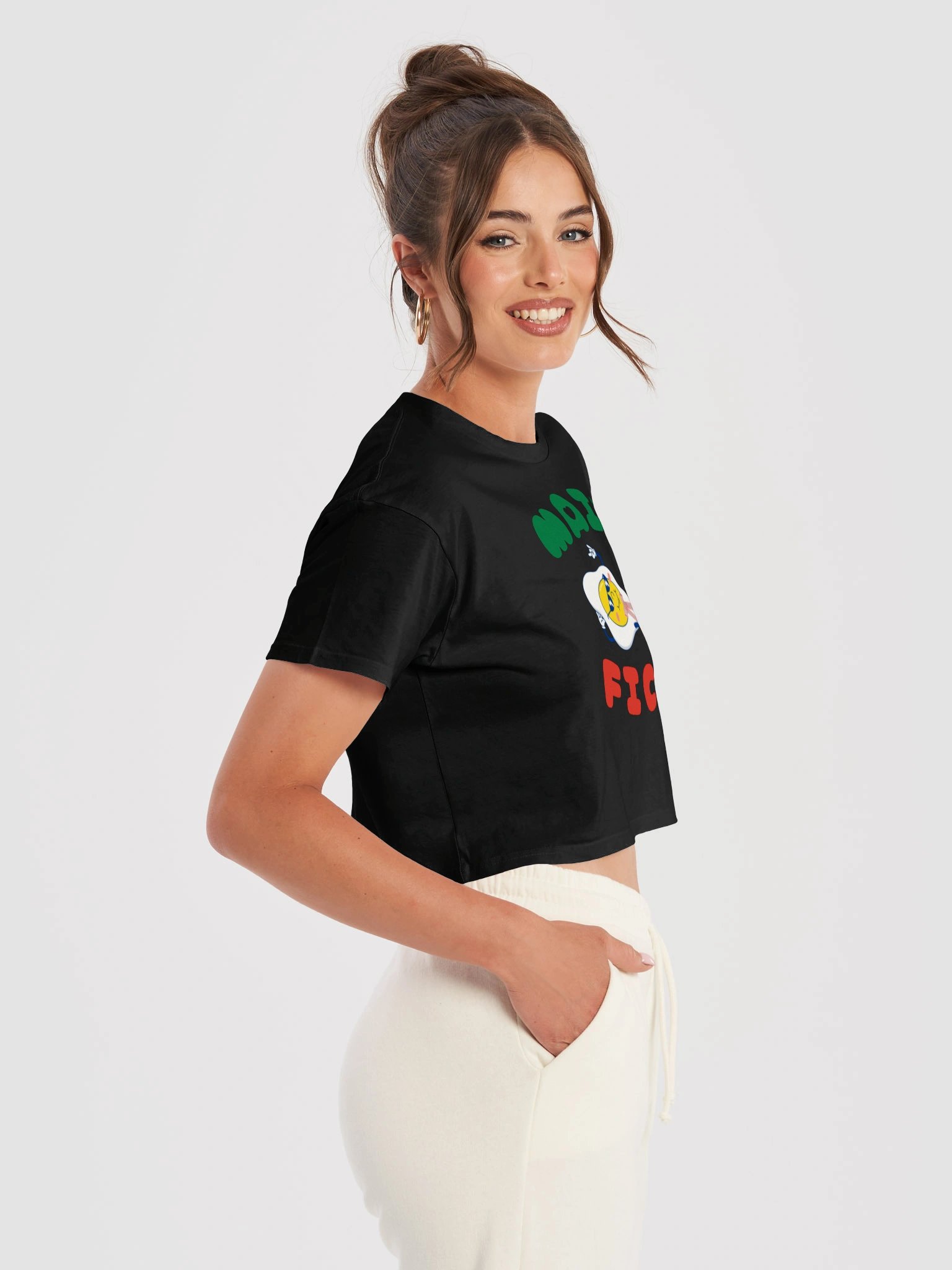 mais fica (portugal egg) crop tee product image (4)