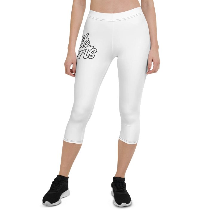 Flowing Elegance All-Over Capri Leggings product image (1)