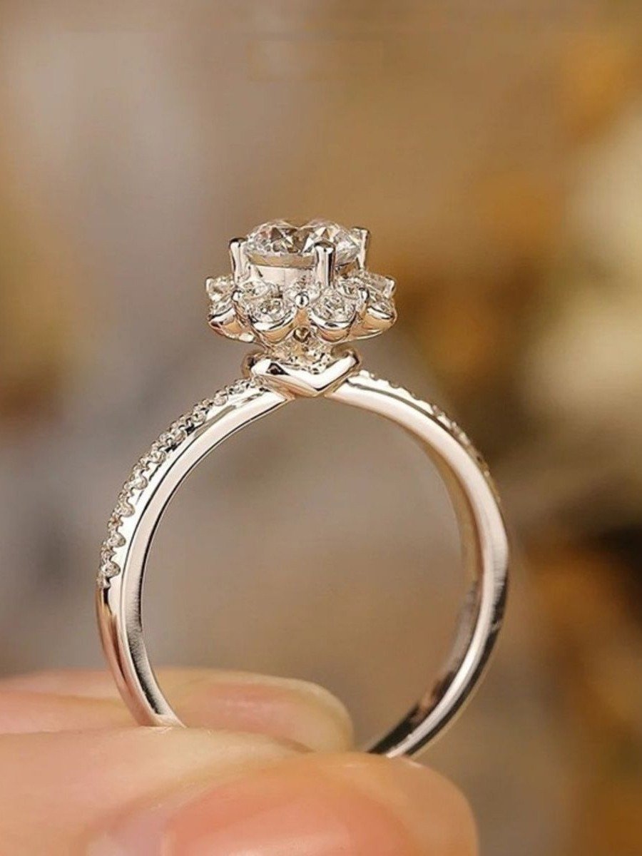 1 Carat 925 Sterling Silver Moissanite Ring product image (4)