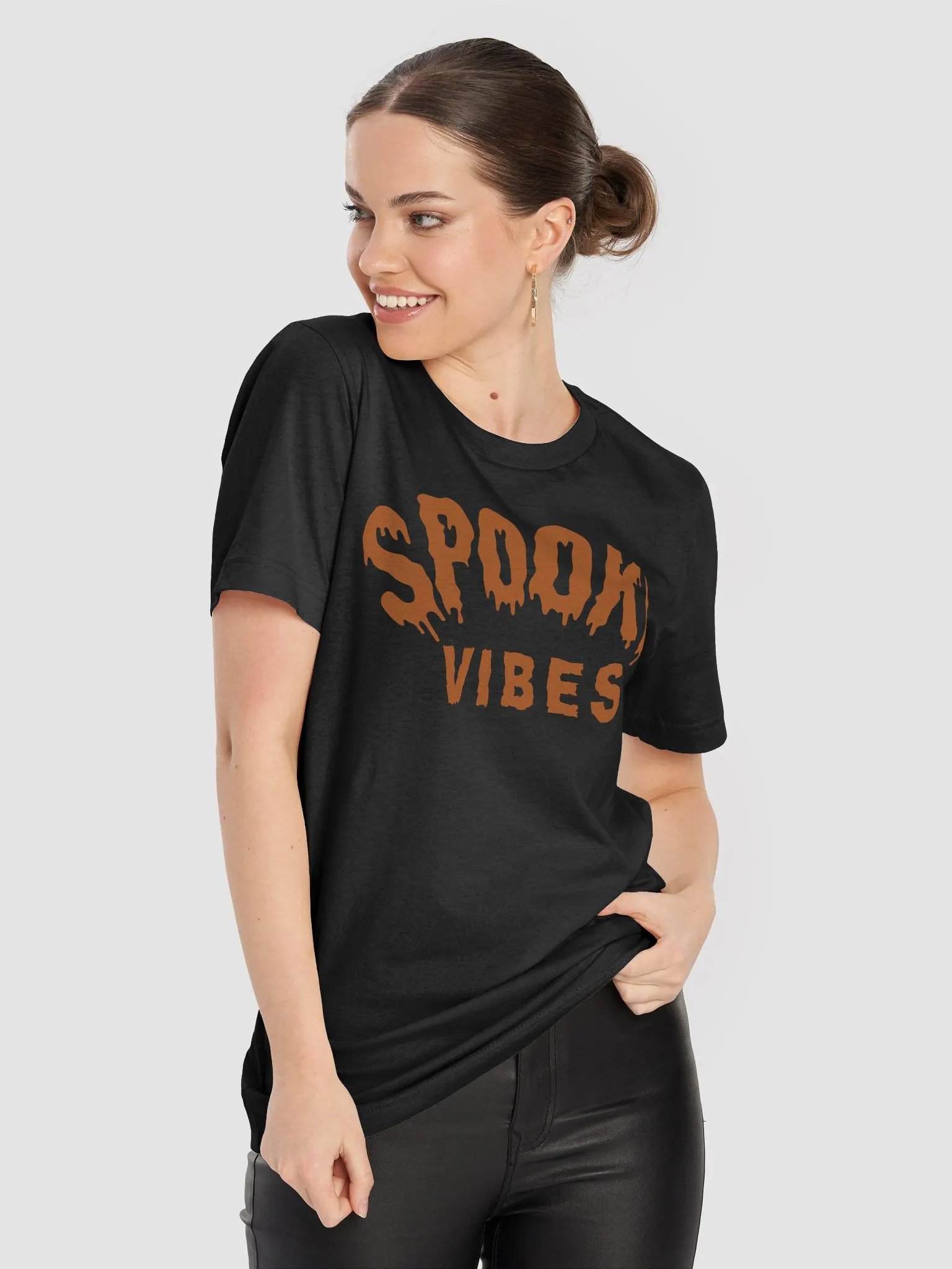 Spooky Vibes Orange Tee product image (36)
