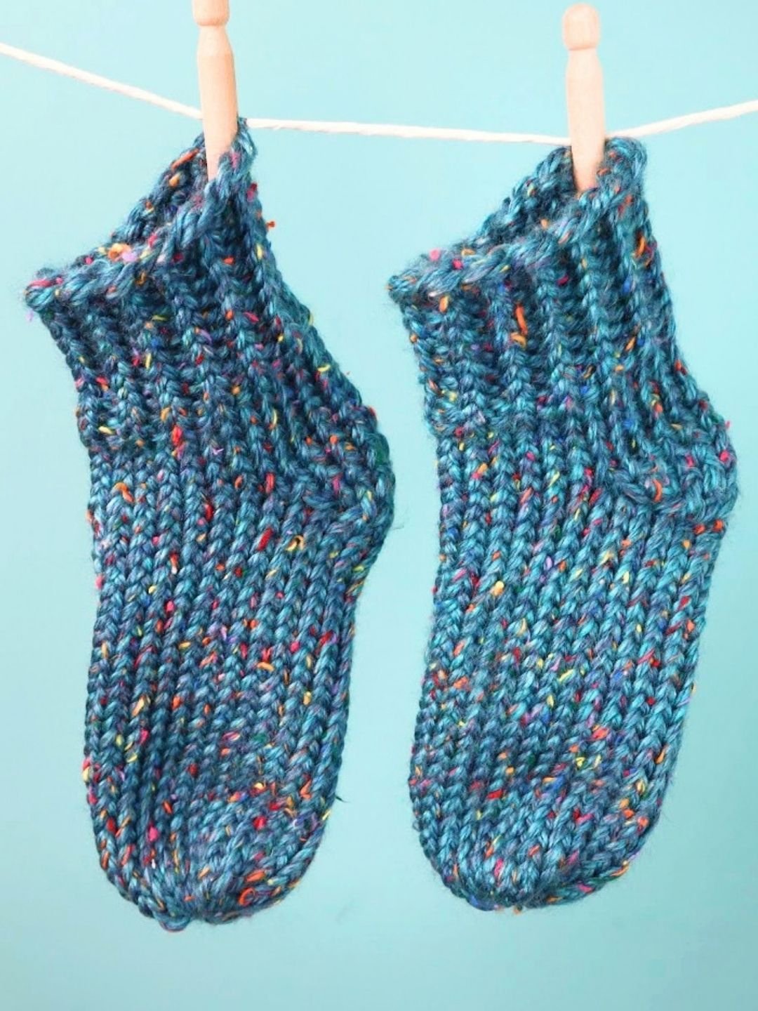 Loom Knit Slipper Socks (Digital PDF Pattern) product image (1)