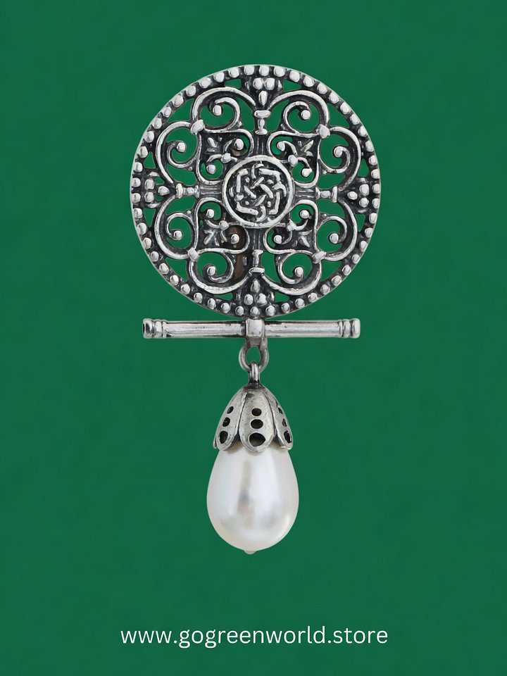 Cilicia Pearl Drop Earrings product image (2)