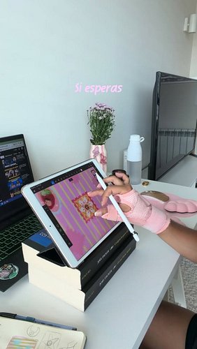 Empieza aunque salga feo, pero empieza 🙌🏽🎨✍🏽

Hoy me llegaron algunas muestras de mi tienda 😍😍😍 
En el canal de difusión pued...