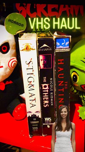 Thrifting haul.. VHS tapes and a dvd.. yay fun!! Time for a filming studio refresh🤘📼🐦‍⬛🥀 
.
.
#vhs #physicalmediaforever #mov...