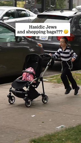 Hasidic Jews and shopping bags - my attempt at explaining this much googled phenomenon!