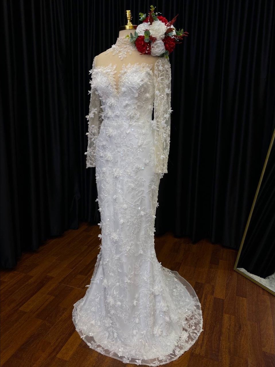 Wedding dress product image (1)