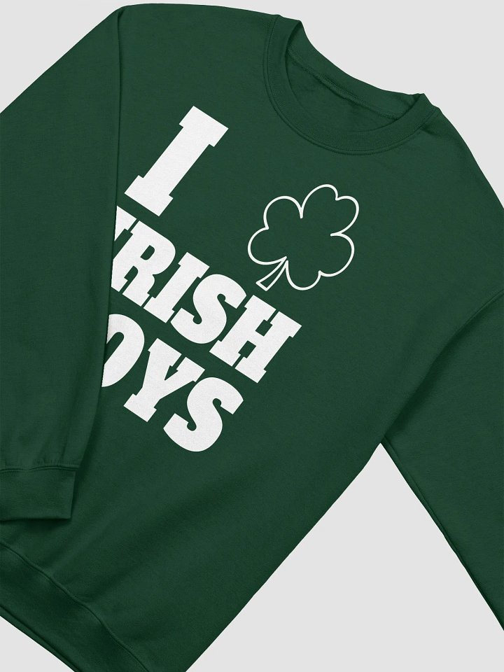 I Love Irish Boys Crewneck Sweatshirt – St. Patrick’s Day product image (6)