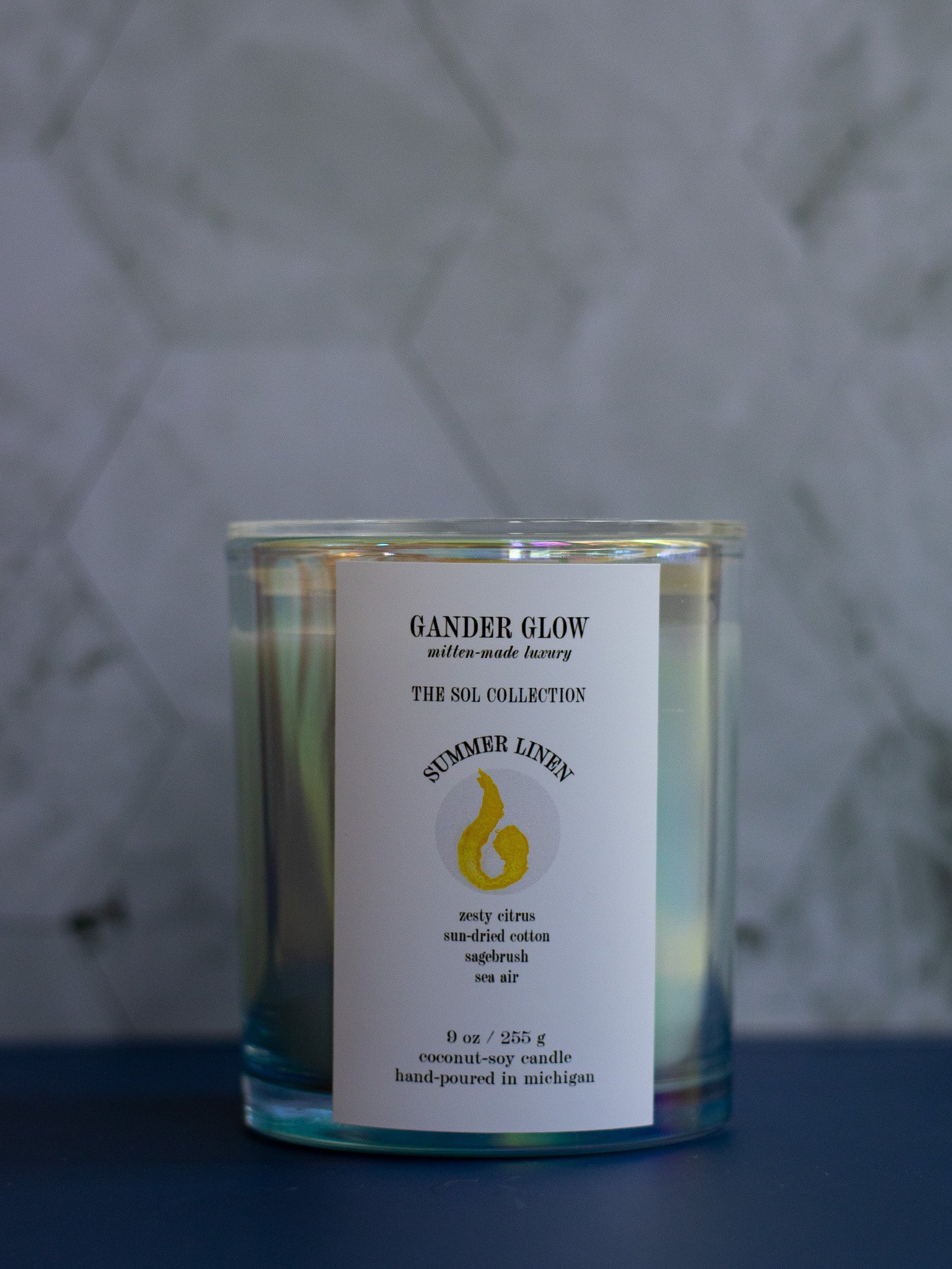 Summer Linen Scented Coconut-Soy Wax Candle product image (1)