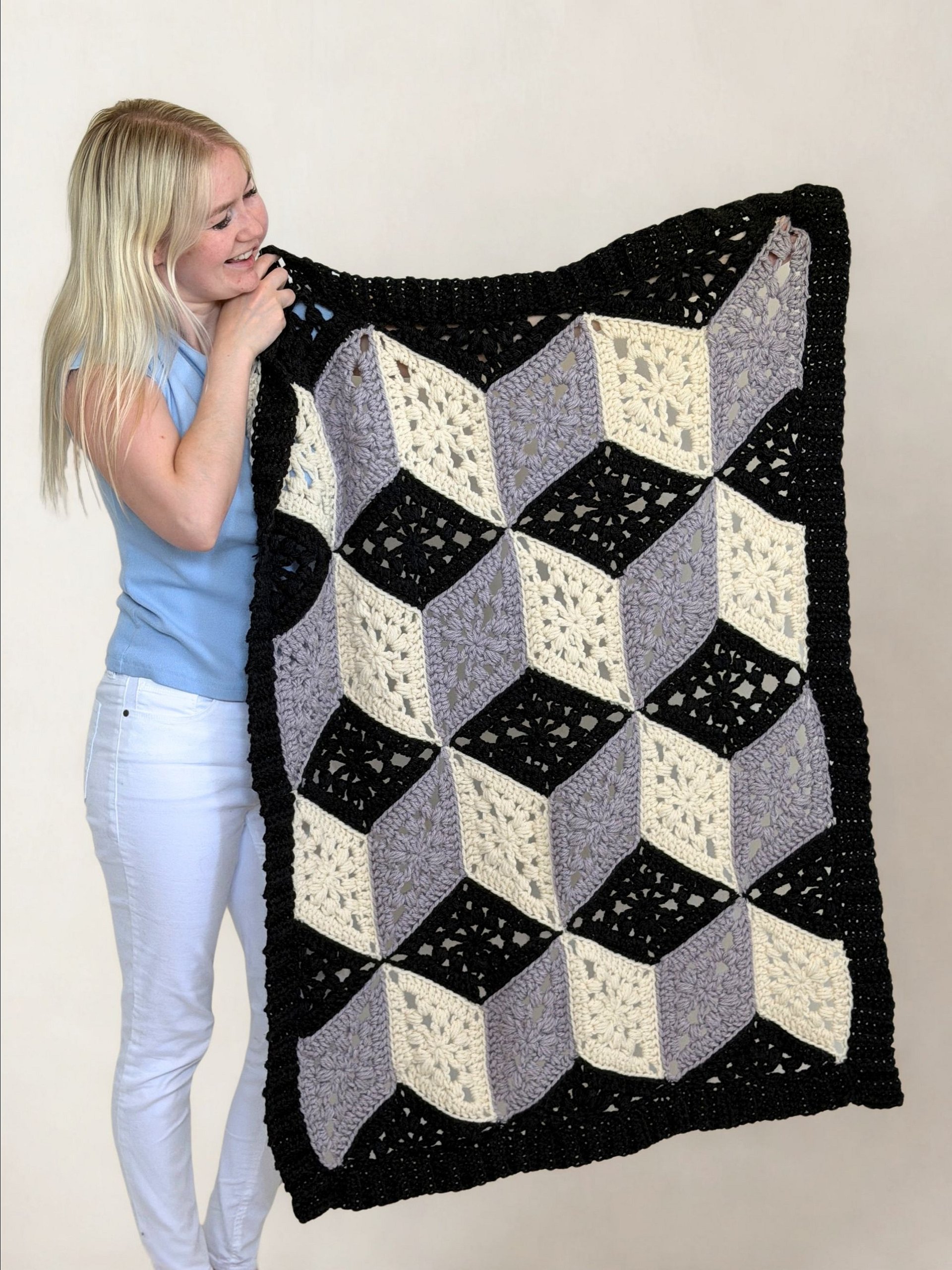 3D Cube Throw product image (2)