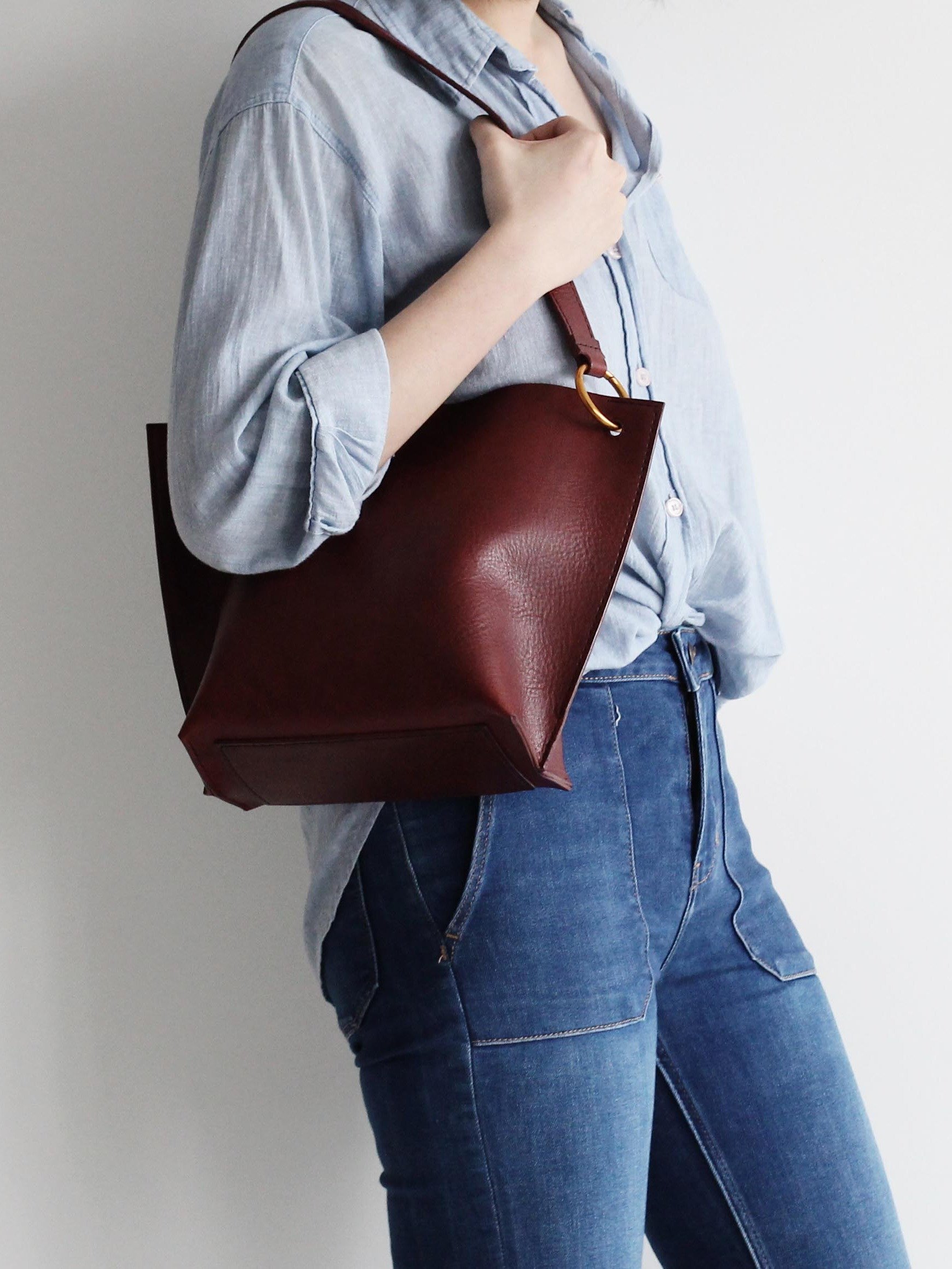 Vegetable Tanned Leather Shoulder Bag product image (8)