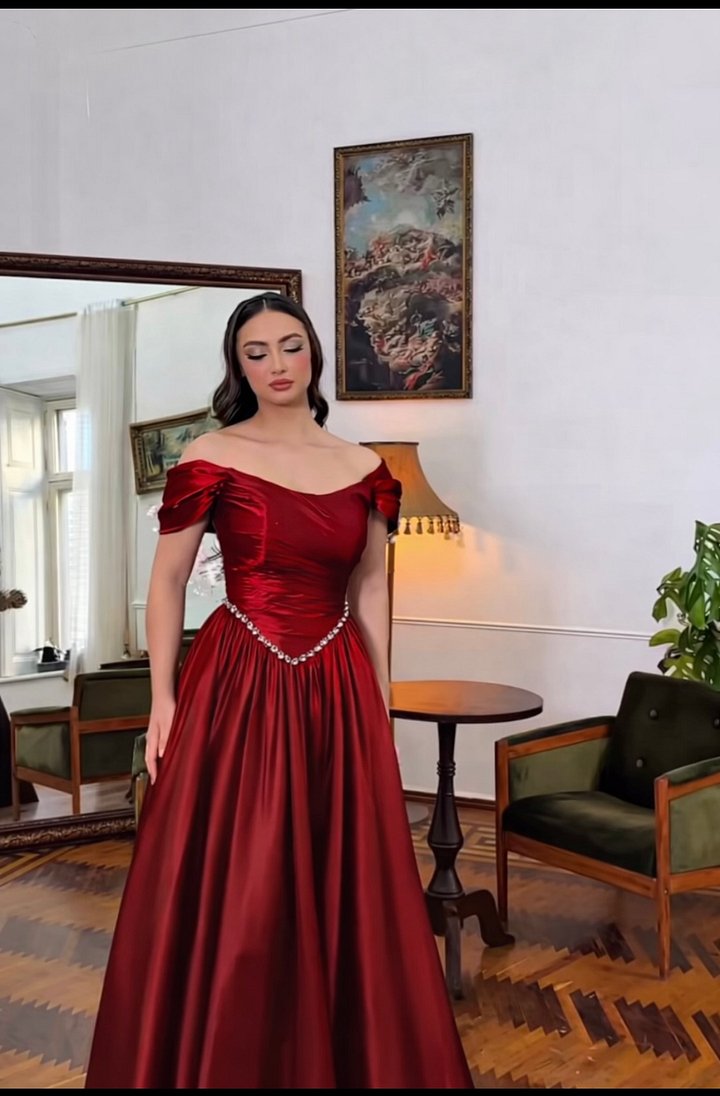 Luxury dress product image (1)
