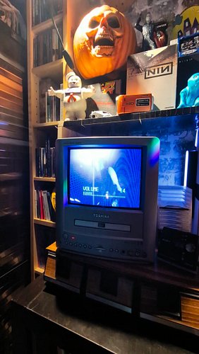 NINE INCH NAILS Halo Seventeen - And All That Could Have Been Live DVD
Just as @rob_sheridan intended - on a 9 inch CRT DVD c...