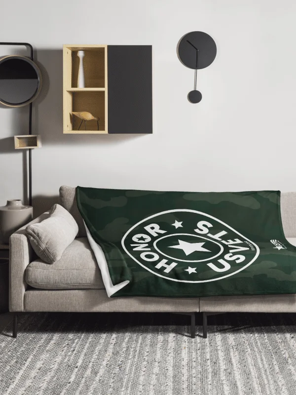 HONORUSVETS - GREEN THROW BLANKET product image (2)