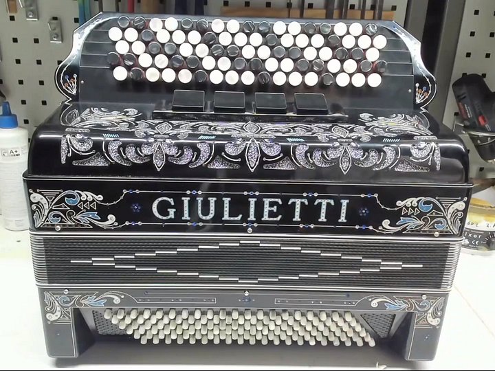 Giulietti, Traviata VI, 1980-luku (Video) product image (1)