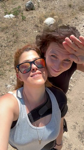 My kind of “girl’s day” 
#girlsjustwannahavefun #soakupthesun #bansko #expatlife #archery